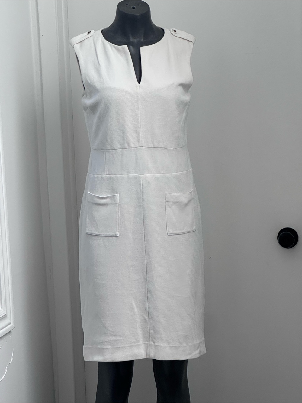 Tory Burch White Sleeveless Notch-Neck Shift Dress